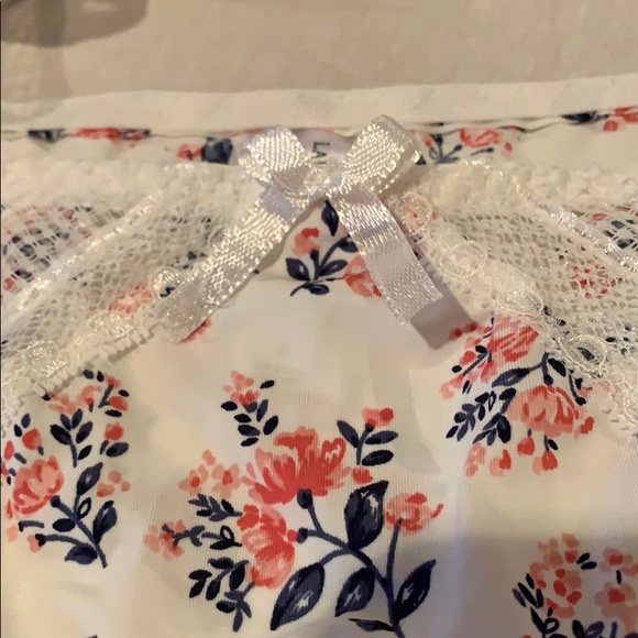 Laura Ashley Bra and Panty Set - Picture 6 of 6